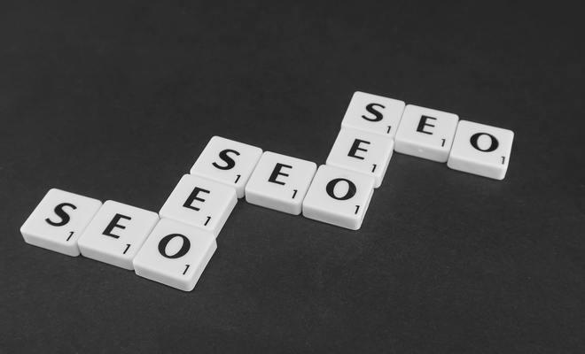 如何识别SEO外链类型和质量？创建高质量外链的策略是什么？
